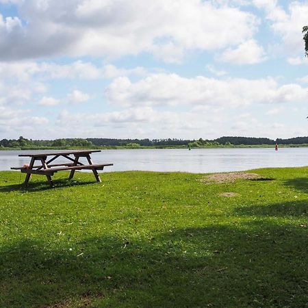 Komplett Laegenhet Med Sjoeutsikt Malmon Exterior foto