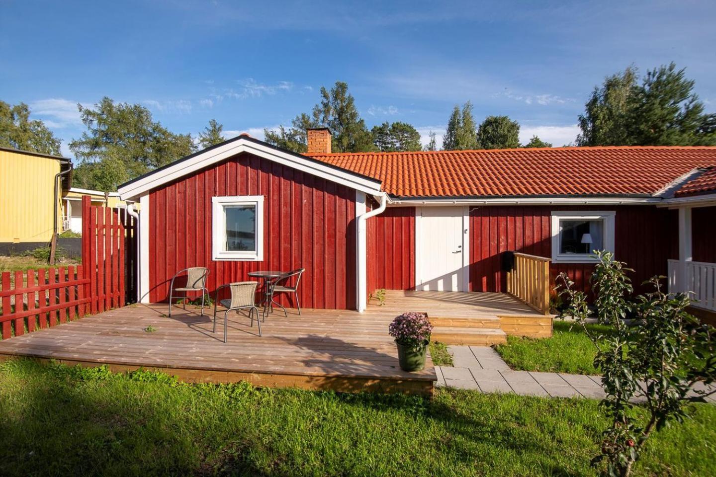 Komplett Laegenhet Med Sjoeutsikt Malmon Exterior foto